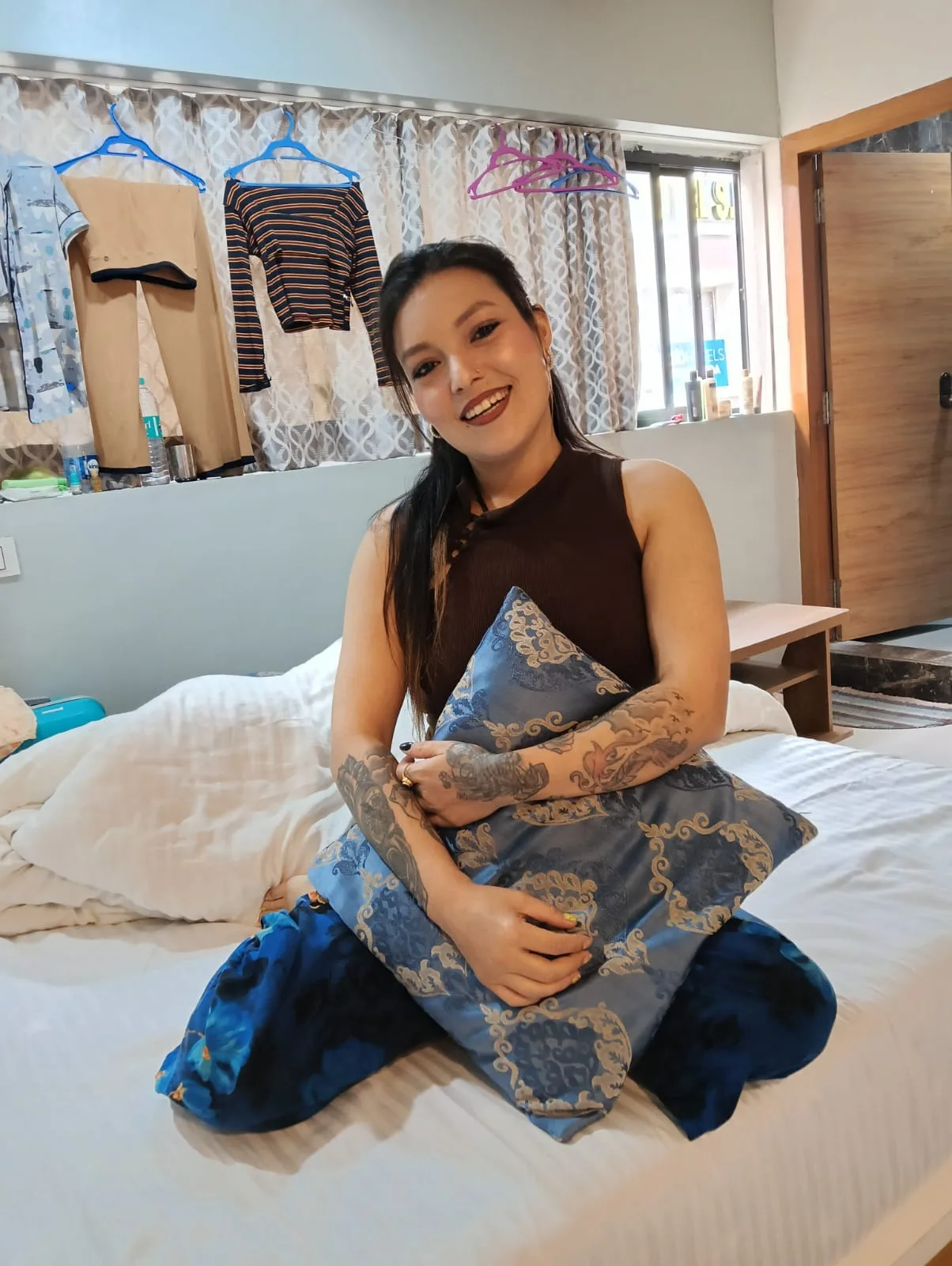 Hot sexy model escorts girls available in Raipur